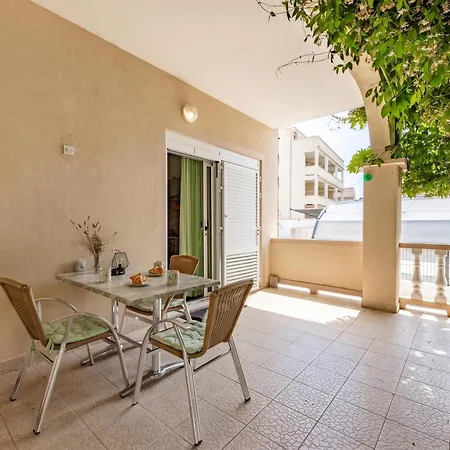 Apartment Mijatovic *